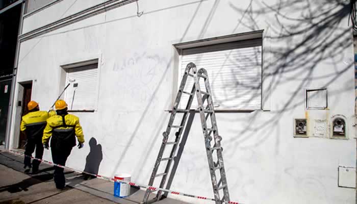 La Ciudad recuperó miles frentes de viviendas vandalizados en los ultimos meses